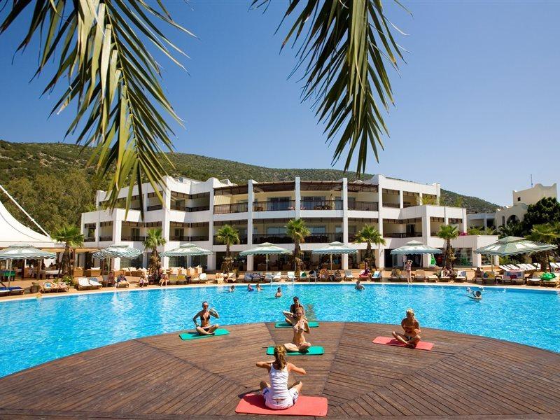 Latanya Park Resort Yaliciftlik Exterior photo
