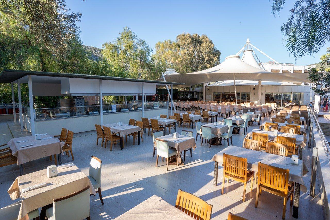 Latanya Park Resort Yaliciftlik Exterior photo