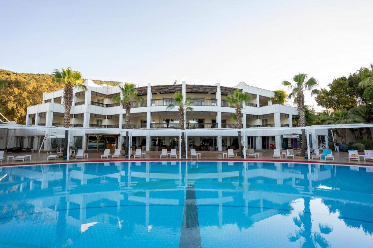 Latanya Park Resort Yaliciftlik Exterior photo