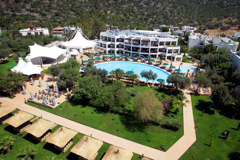 Latanya Park Resort Yaliciftlik Exterior photo