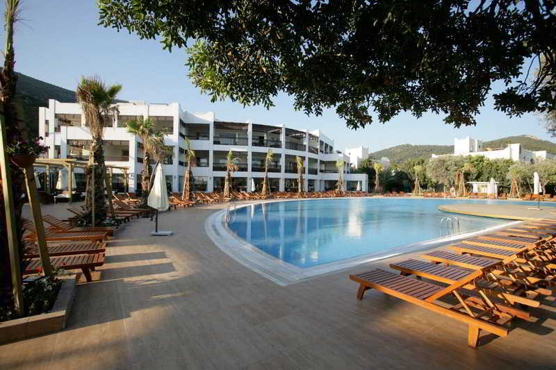 Latanya Park Resort Yaliciftlik Exterior photo